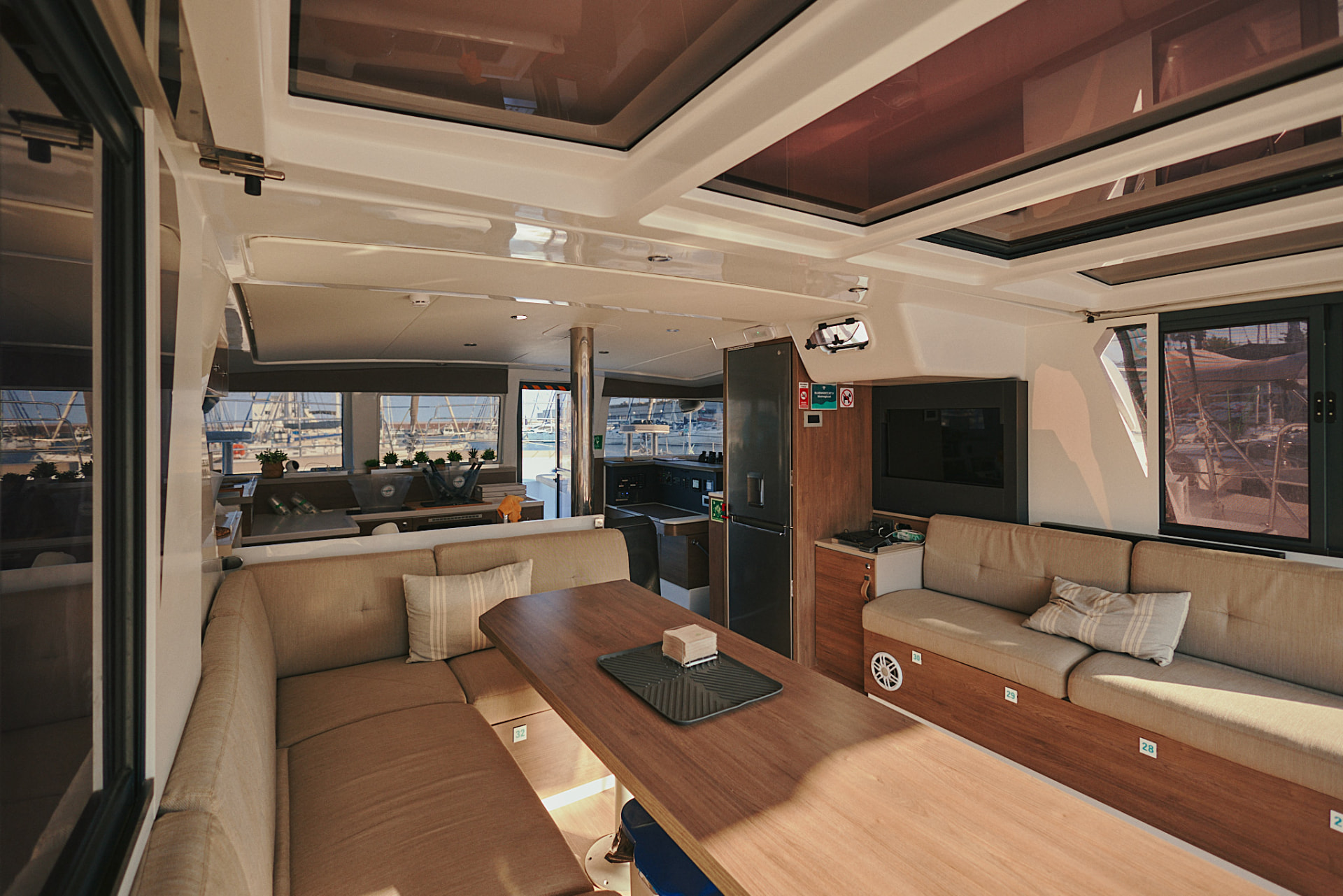 BMC Luxury — Panoramic saloon